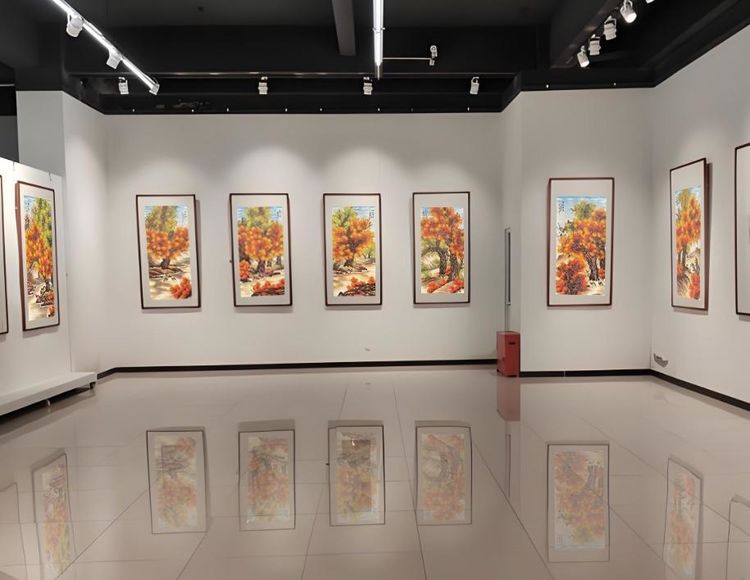 师文娟重彩艺术特展：胡杨礼赞·中国美术馆2023