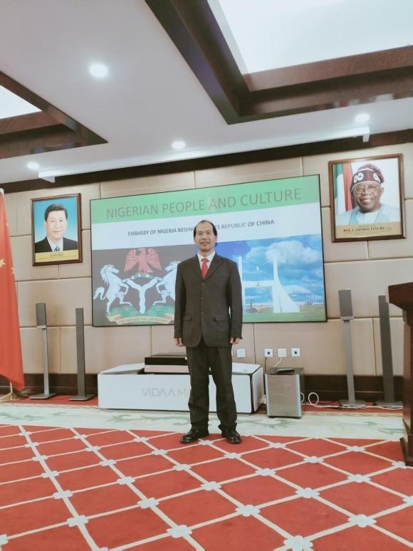 赖晨岳——从常山县走向世界各国大使馆的＂国礼书画家＂