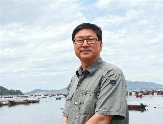 笔墨风骨 艺坛丰碑——专访当代艺术名家高维洲