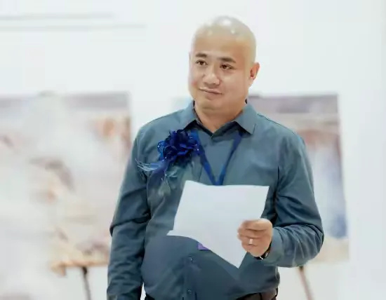  宿墨飘香迪拜！郭林山全球巡展引王室瞩目，摩萨王子亲藏代表作，李冬霞导演到场助力中阿文化交流