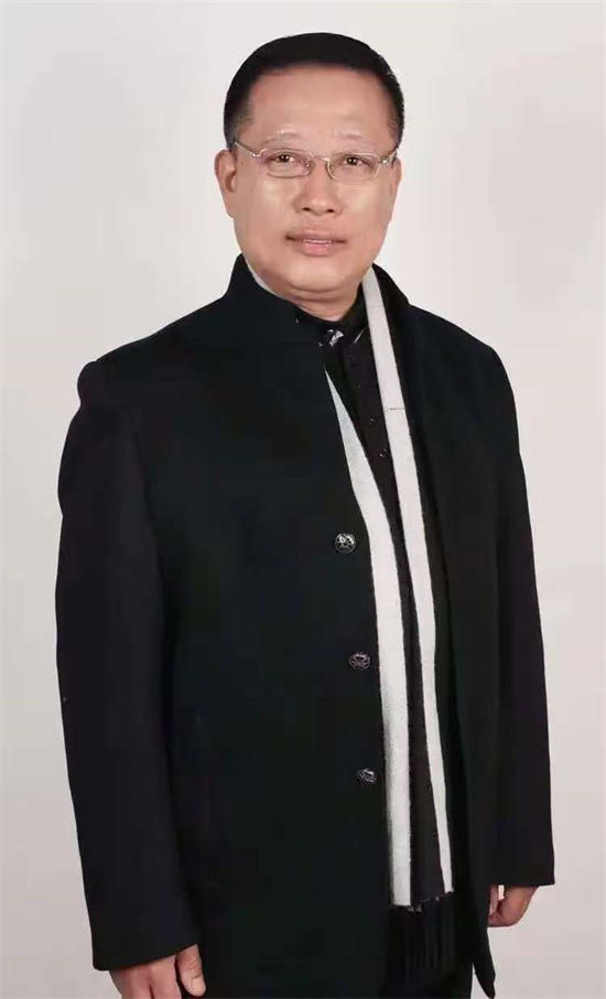 大器晚成书、画、理论大家玄石翁