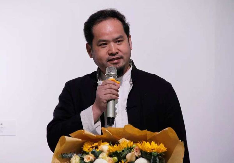 ‌墨韵天成，书道志远——记书法家王志的艺术人生