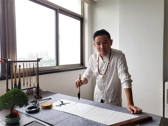 翰墨铸魂金海波的三十年守正创新