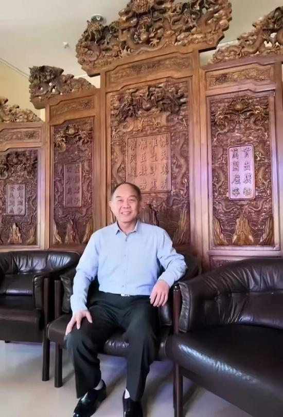 叶发国——英国《卫报》“2024年向世界推荐百位当代华人艺术家”