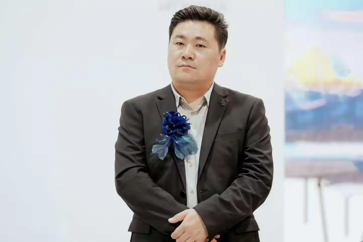 双首个 + 王室珍藏 + 拍卖 TOP1！梁静迪拜巡展六大系列，成为中阿文化互鉴新样本