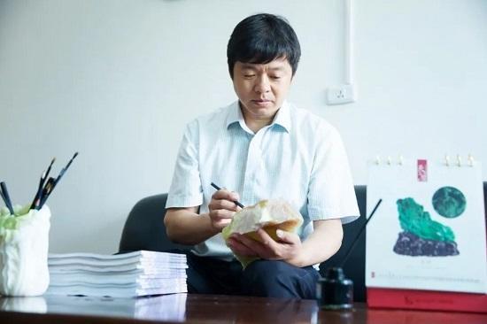玉雕大师李红伟——以刀为笔雕玉魂