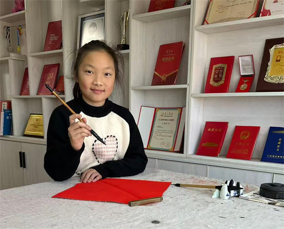 璀灿之星·小艺术家许丽媛——2026献礼两会