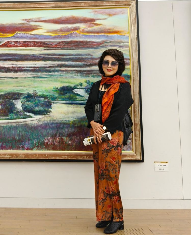 画家许婕献礼两会作品展