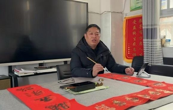 刚健笔锋，志在传承——走近书法家刘志刚