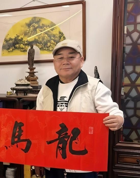 恭贺海上书法家顾本建——英国罗素拍卖会作品成交落槌满载而归