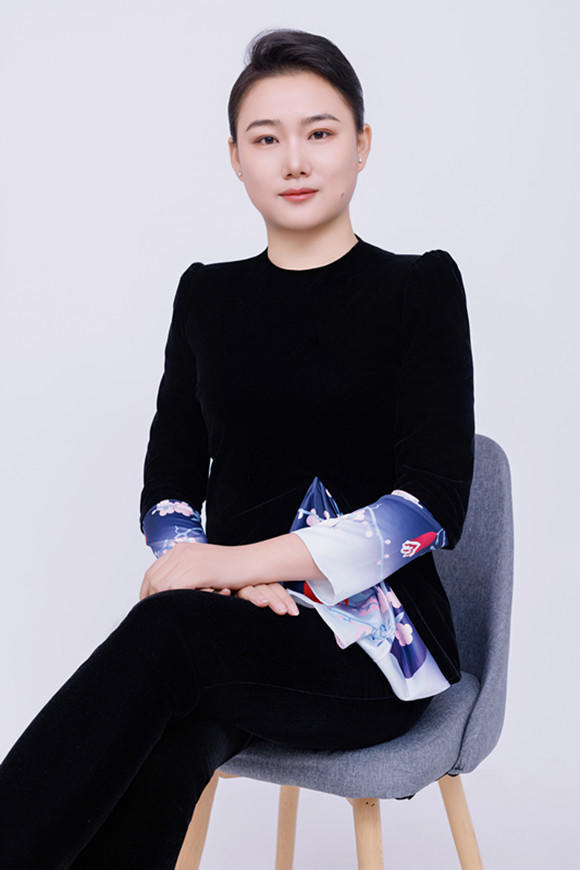 玉韵匠心绽光芒：马丽凤的岫岩 玉文化深耕记