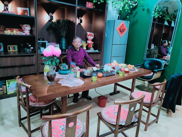 当代著名诗人赵俊喜气洋洋、喜迎春节