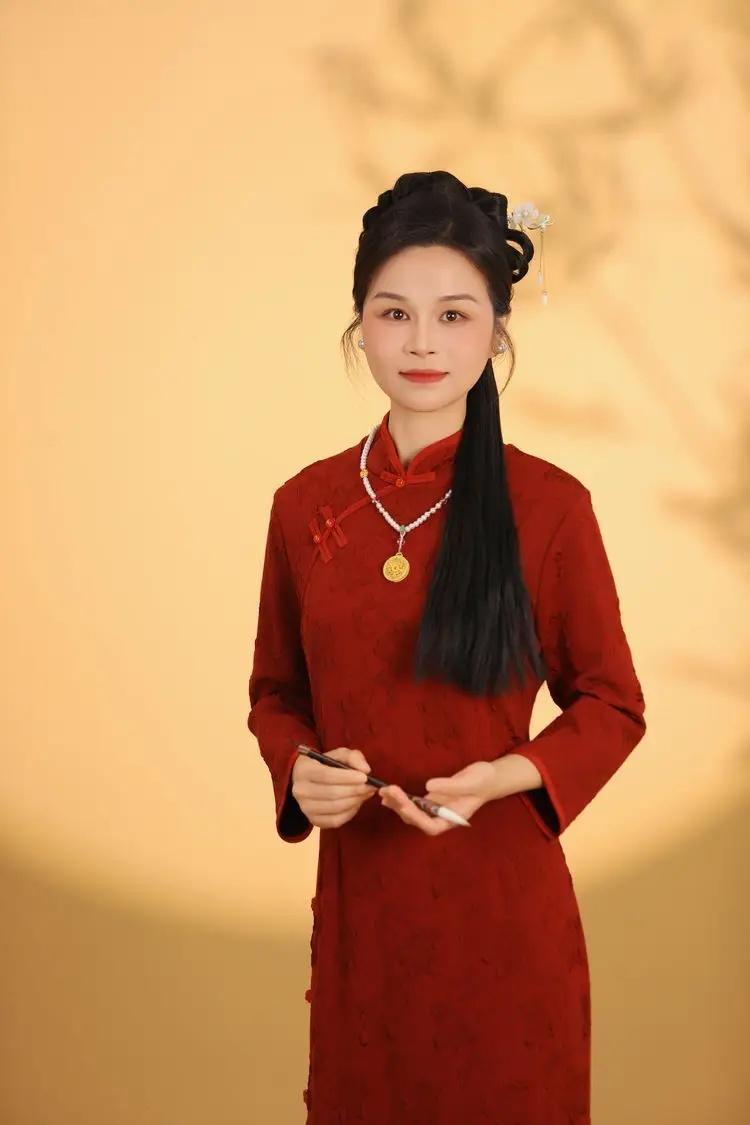 秦燕格荣宝斋展艺，佳作引藏家竞藏