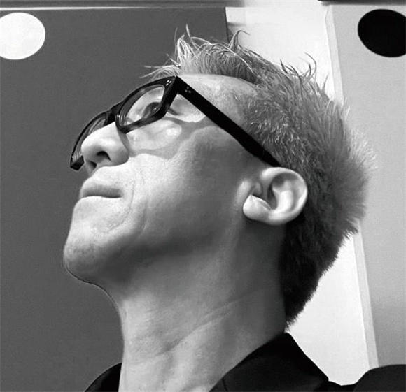 王昀：《窗外》唤起“内心之光”的装置