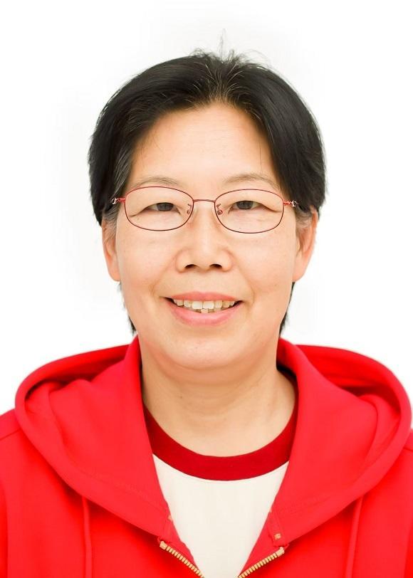 一袭白衣，一生坚守。她是医生，也是守护者——女医生张书改