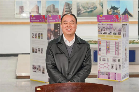 ＂寸木与吉狄马加书画联展＂在江苏盐城开幕