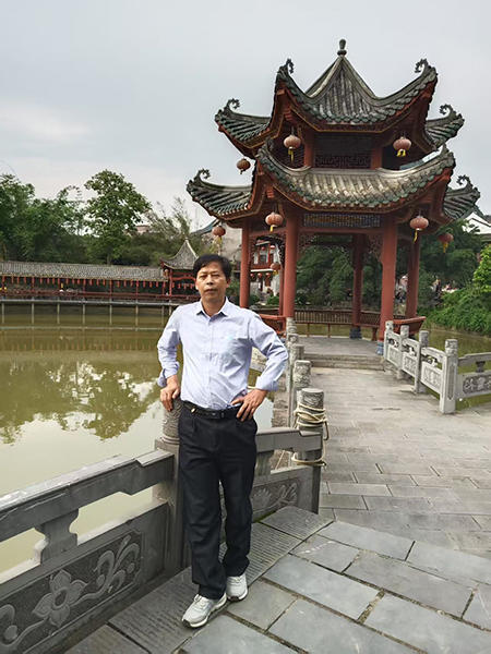 策马扬鞭 书贵通神—国际书法家毛献忠