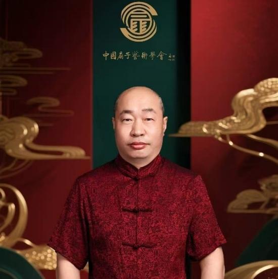 英国罗素拍卖会——魏更良《观荷图》的东方意韵与市场回响