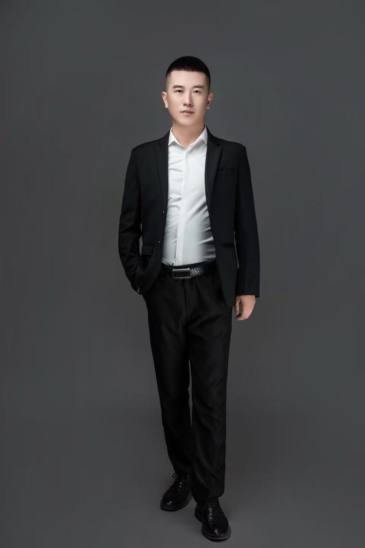 王宇——中艺美术馆策展人