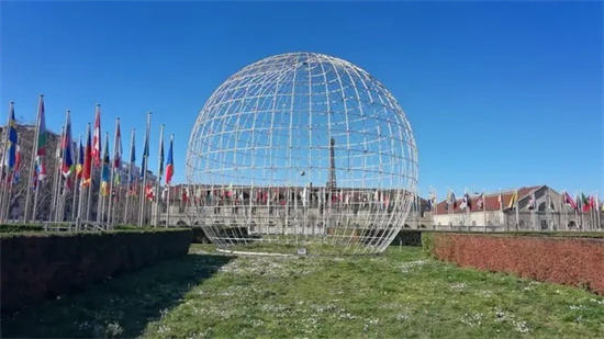 丹青传韵绽放维也纳巴黎 王兆爱以书画谱写文明互鉴时代新篇