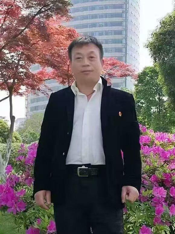 李建彪——脱格练字创始人，数万孩子的引路人