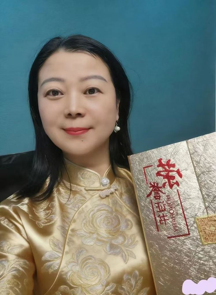 牡丹画家刘小梅——笔耕不辍 形神兼备