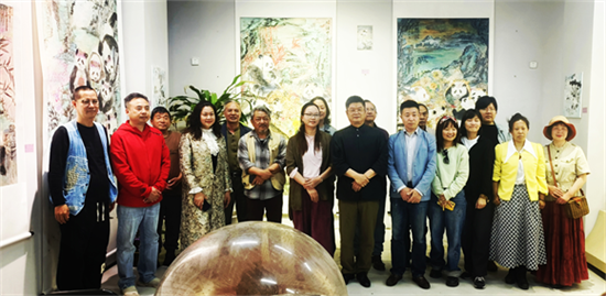 “墨色沉潜——陈草点作品展”在京开幕