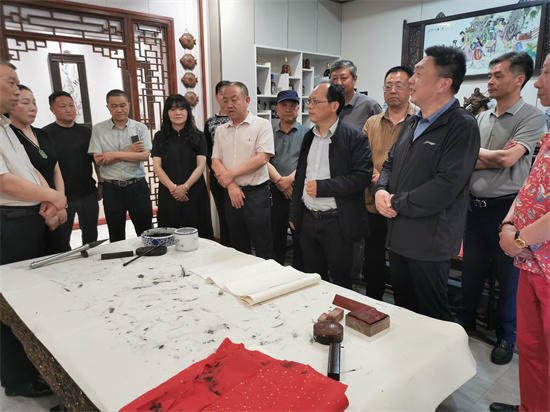 墨韵传雅韵 笔锋显匠心
