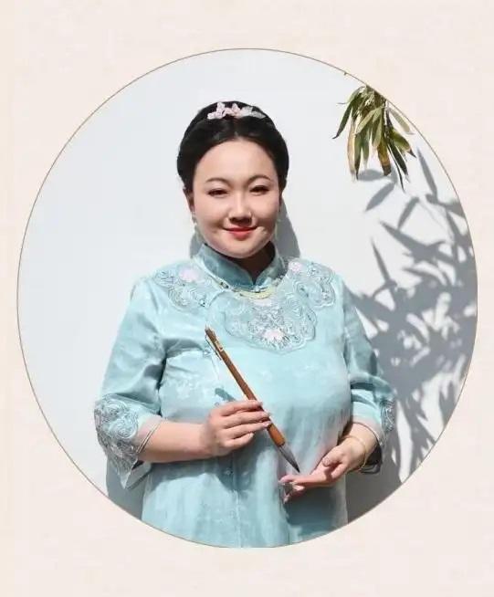 杰出的美术教育家苗卉