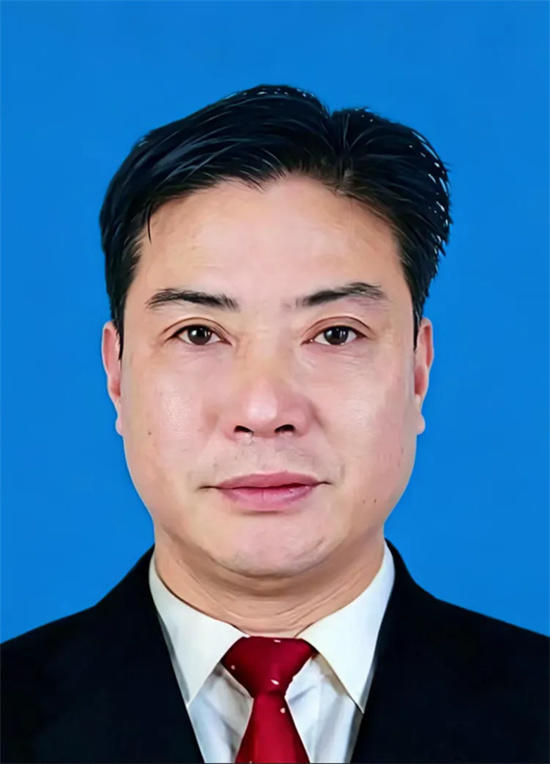 著名收藏家戴金涛汉代古玉藏品《长信宫灯》被中国国家博物馆收藏