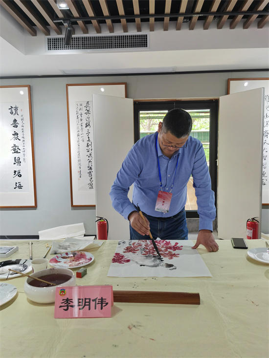 粽香端午 笔墨传情｜实力派艺术家李明伟：融中西艺韵 绘时代风华