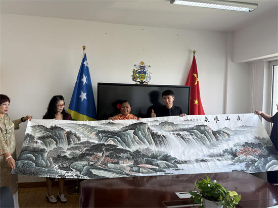 文化出海||方老师艺术文化走进30多个国家 60多个海外地区