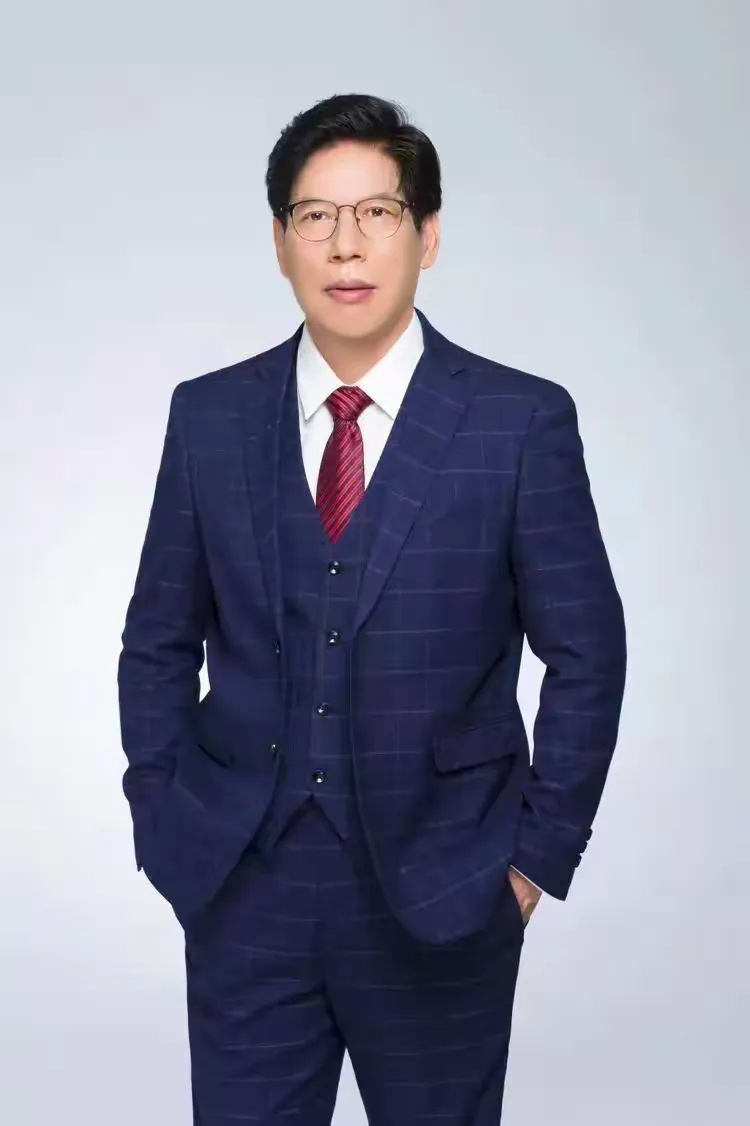画家王家华一 一笔法流畅自然，墨色浓淡干湿变化丰富