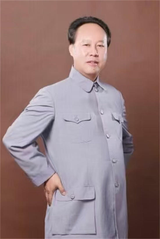 【深度报道】不止于“像”：郝岳桢的三重身份与一条精神长征路