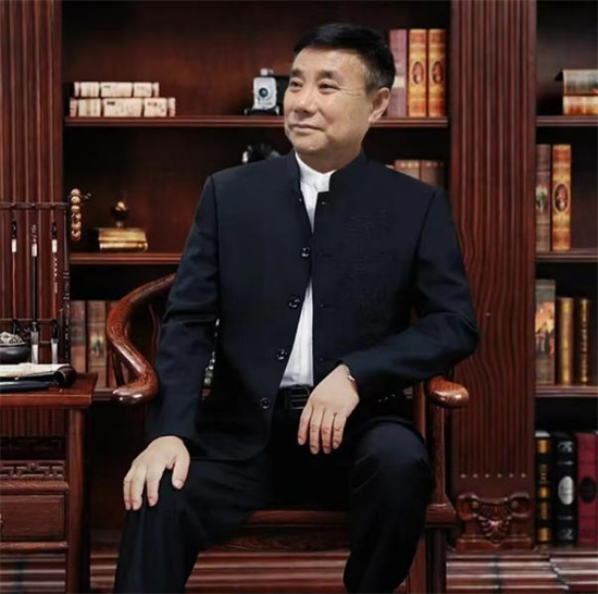 金虾技法 ——功勋艺术家张光兴的泼彩艺术人生