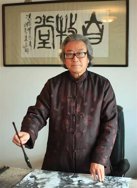 翰墨贺双节｜著名画家冯俭深耕写意花鸟艺术，笔墨传情彰显国画大家风范