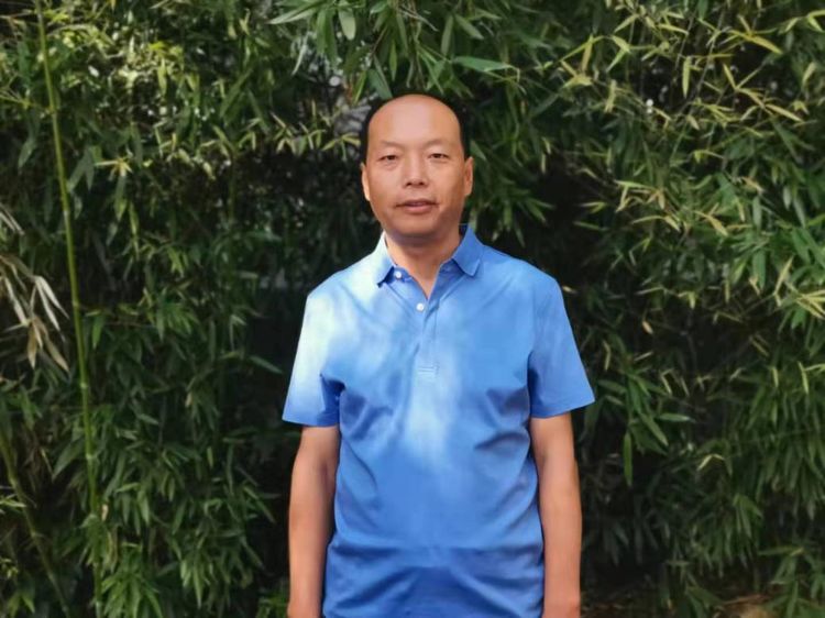 春华秋实结硕果，功夫不负苦心人---刘建平简介和书法作品