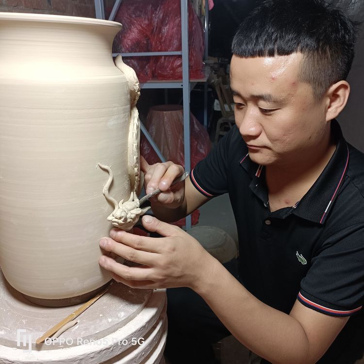 中国钧瓷新锐杰出代表人物卢晓明