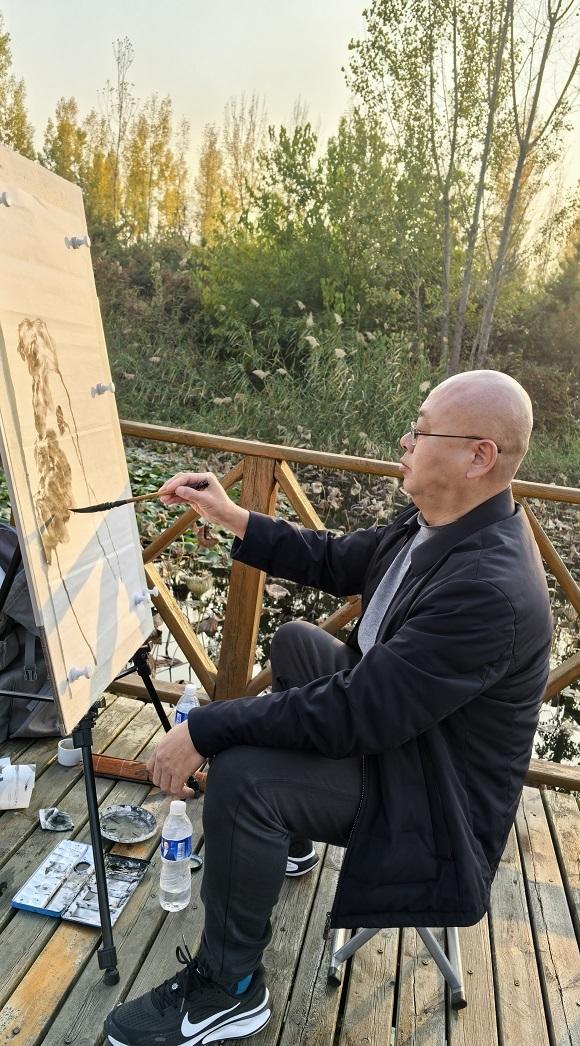 画家梁高中——作品画风泼辣大胆、笔墨豪放！