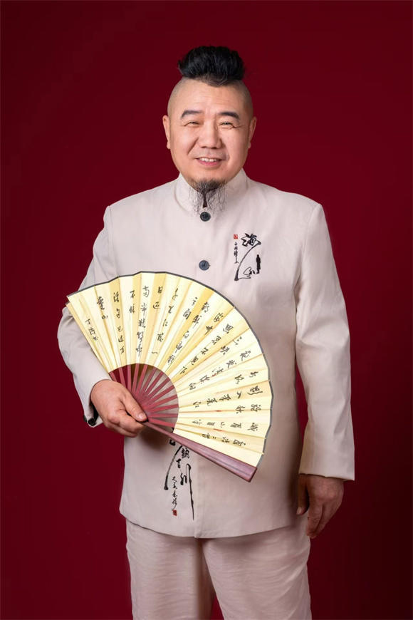 论何江熊老师绘画技巧之独特魅力