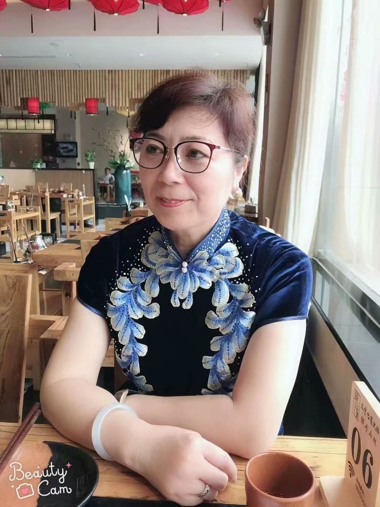 书画家孙亮老师的国画和书法作品被英国罗素拍卖公司成功拍出