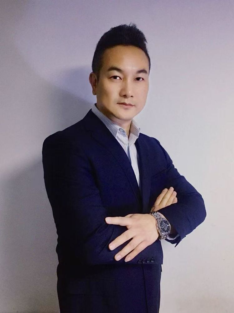 谱写大地华章 讴歌时代英才丨当代著名书画家钟亮