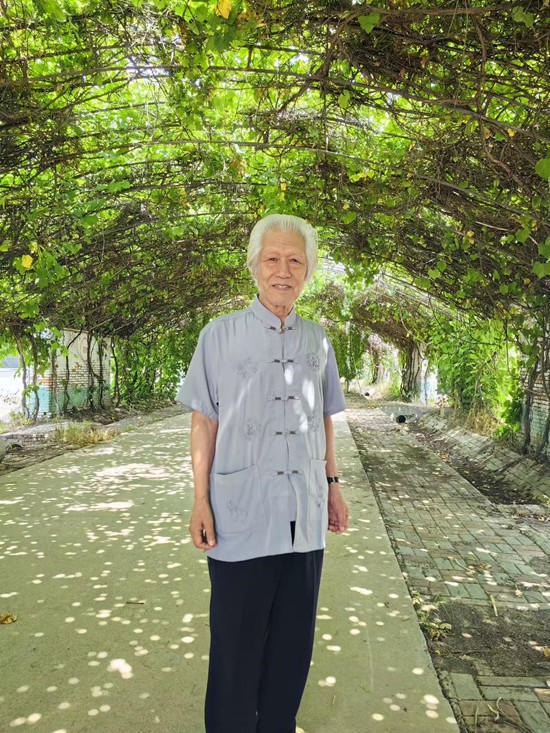 醉心山水 痴情笔墨—德艺双馨的艺术家张廷俊先生