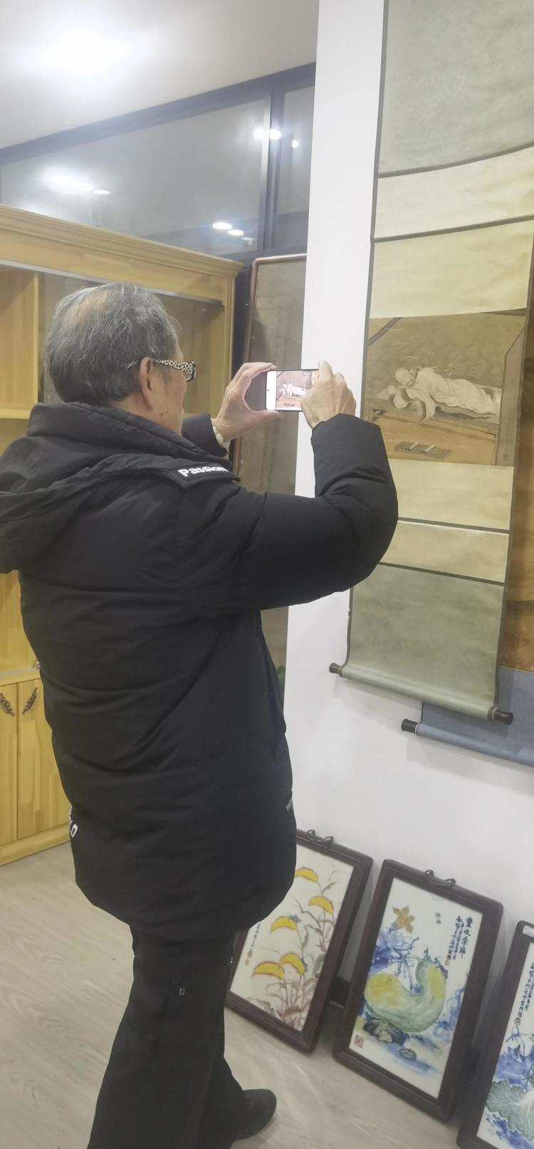 刘贯道（元）传世作品惟一一幅工笔画 《逸榻听涛图》​真迹惊现杭州
