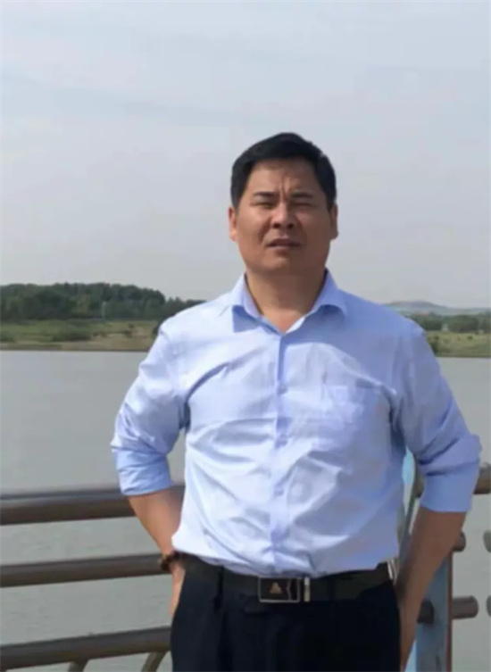 人生百年，艺术永传