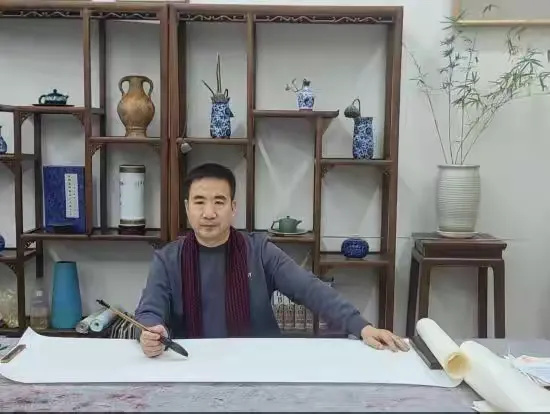 笔绘草虫意韵生:评刘少石绘画艺术
