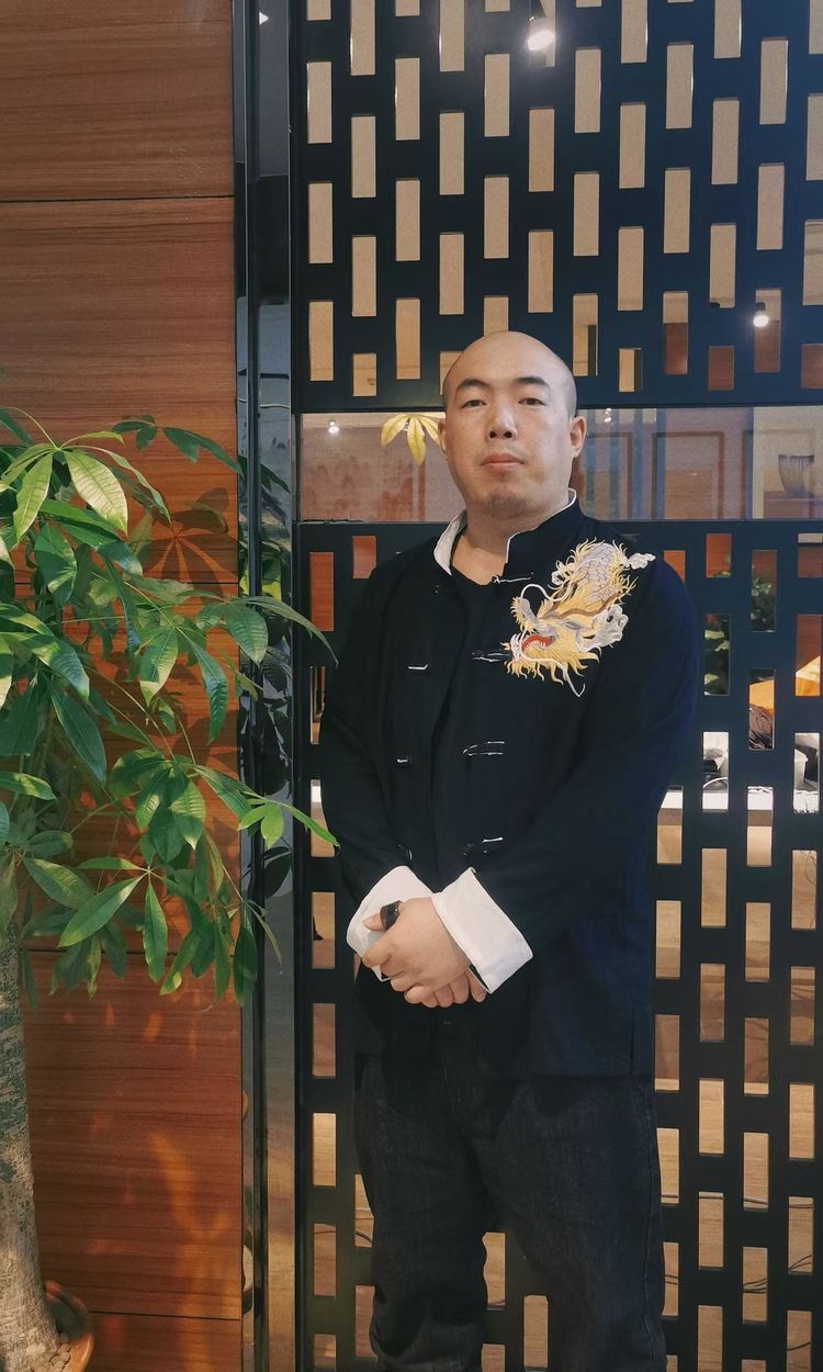 著名画家李贵易镜彩墨欣赏