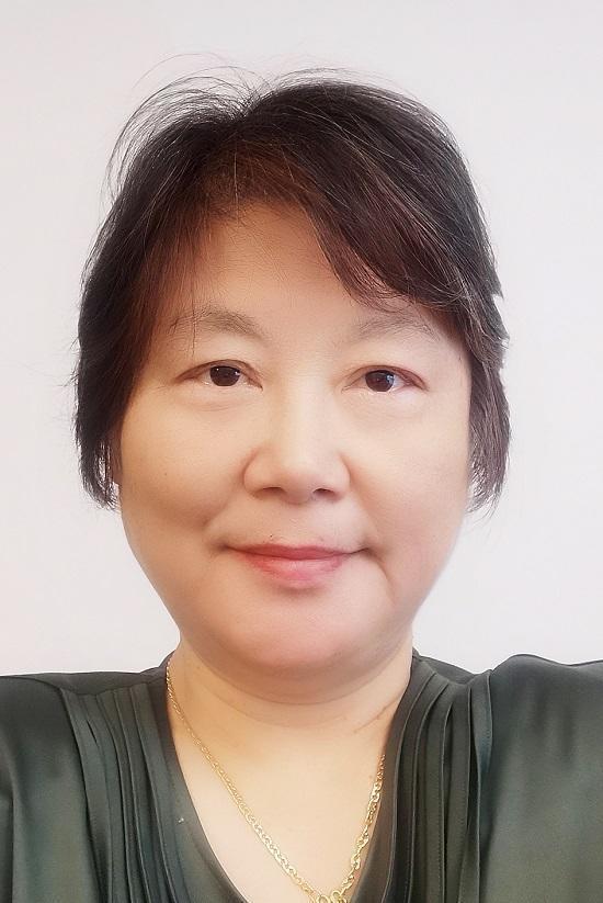 艺术新资讯丨辞旧迎新——画家张萍献礼蛇舞新春，福满人间
