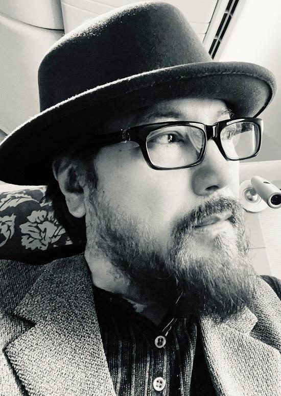 祥蛇舞盛世，瑞气绕华年丨画家吕忠平给您拜年啦！