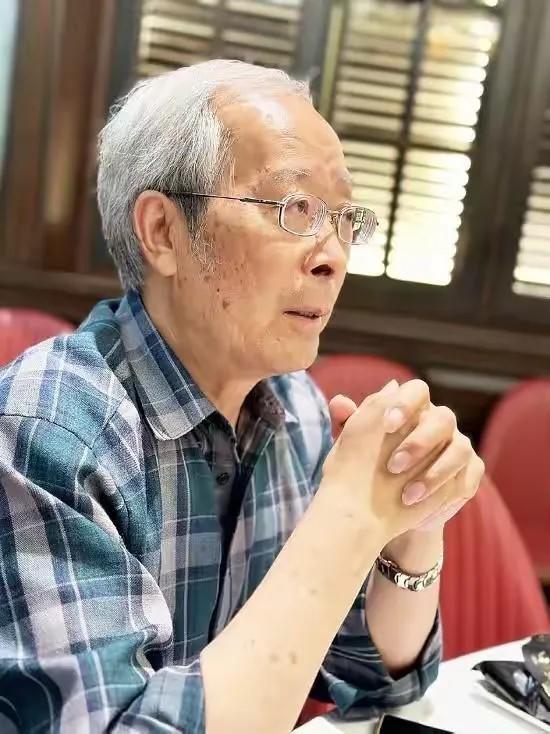 画家许灵电丨挥毫泼墨间, 风骨尽显, 书画之韵, 令人陶醉